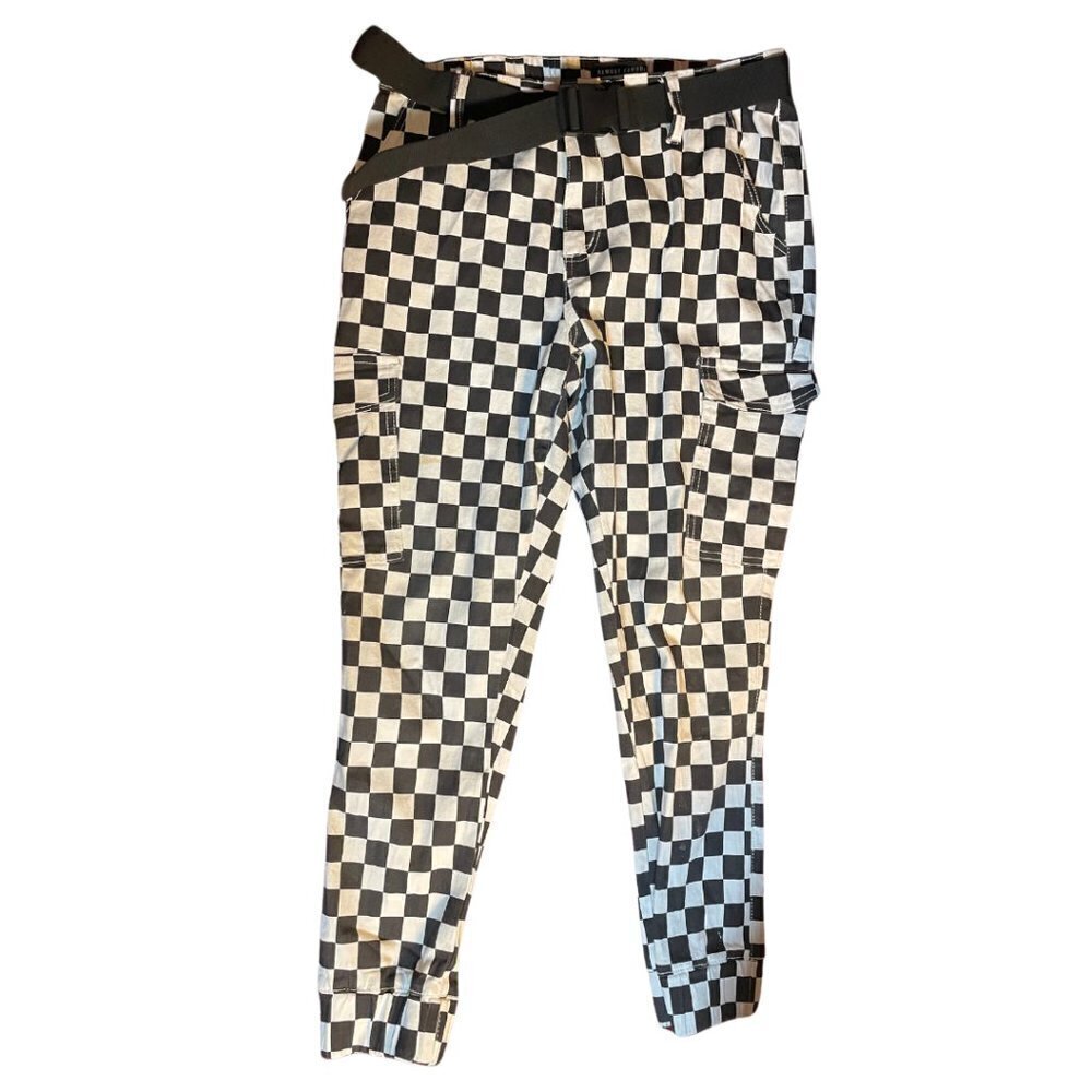 Black and White Checkered Cargo Pants || Almost Famous || Large